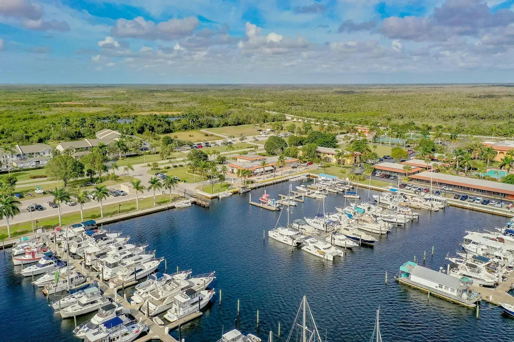 101 Morning Star Cay Naples FL 34114