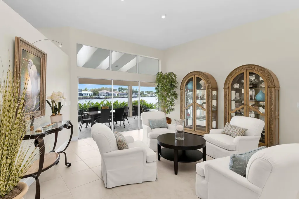 101 Morning Star Cay Naples FL 34114