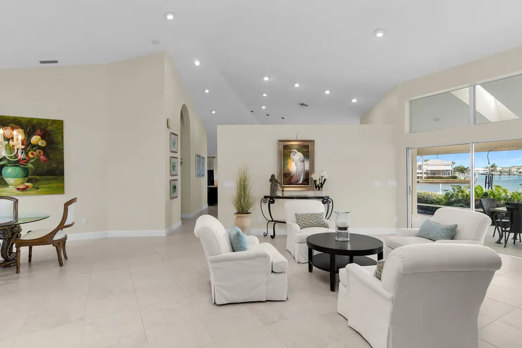 101 Morning Star Cay Naples FL 34114