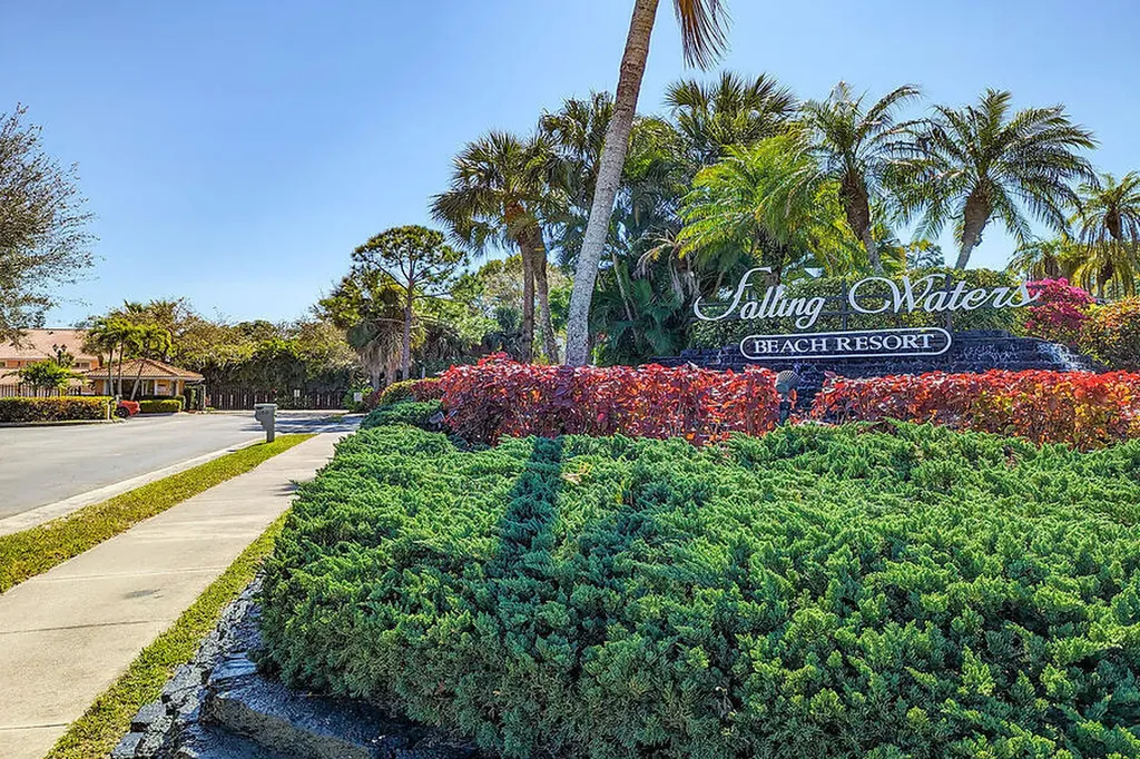 6730 Beach Resort Naples FL 34114