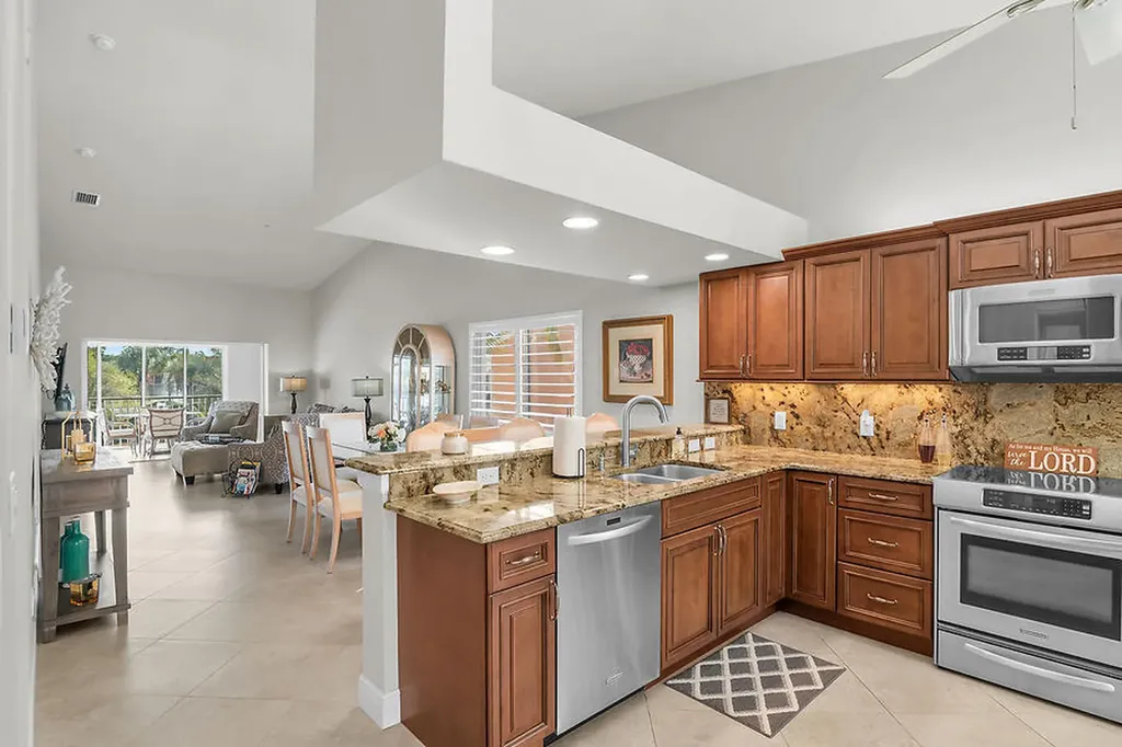 6730 Beach Resort Naples FL 34114