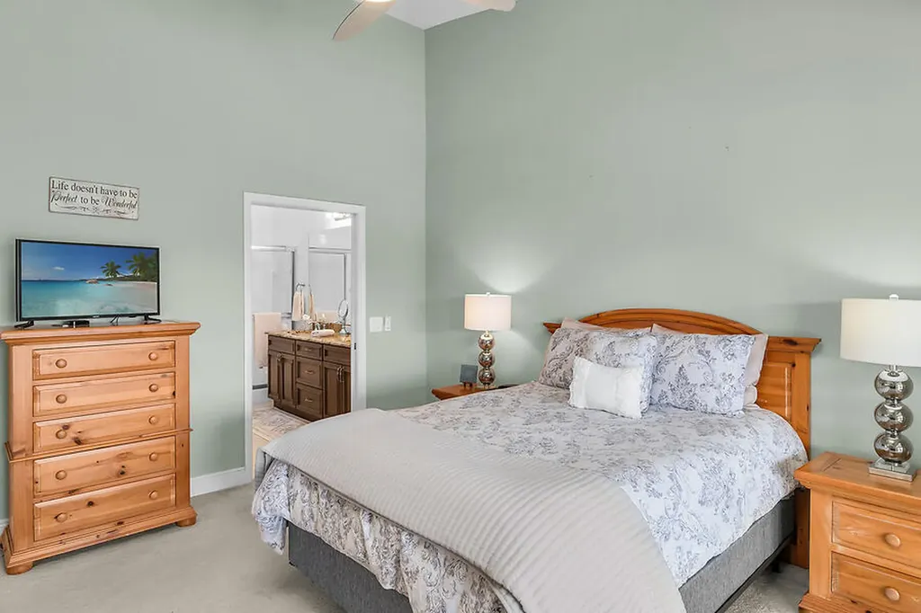 6730 Beach Resort Naples FL 34114