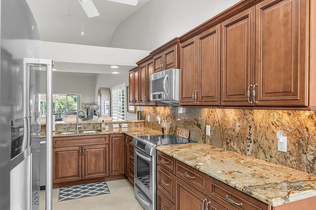 6730 Beach Resort Naples FL 34114