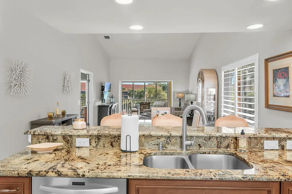 6730 Beach Resort Naples FL 34114