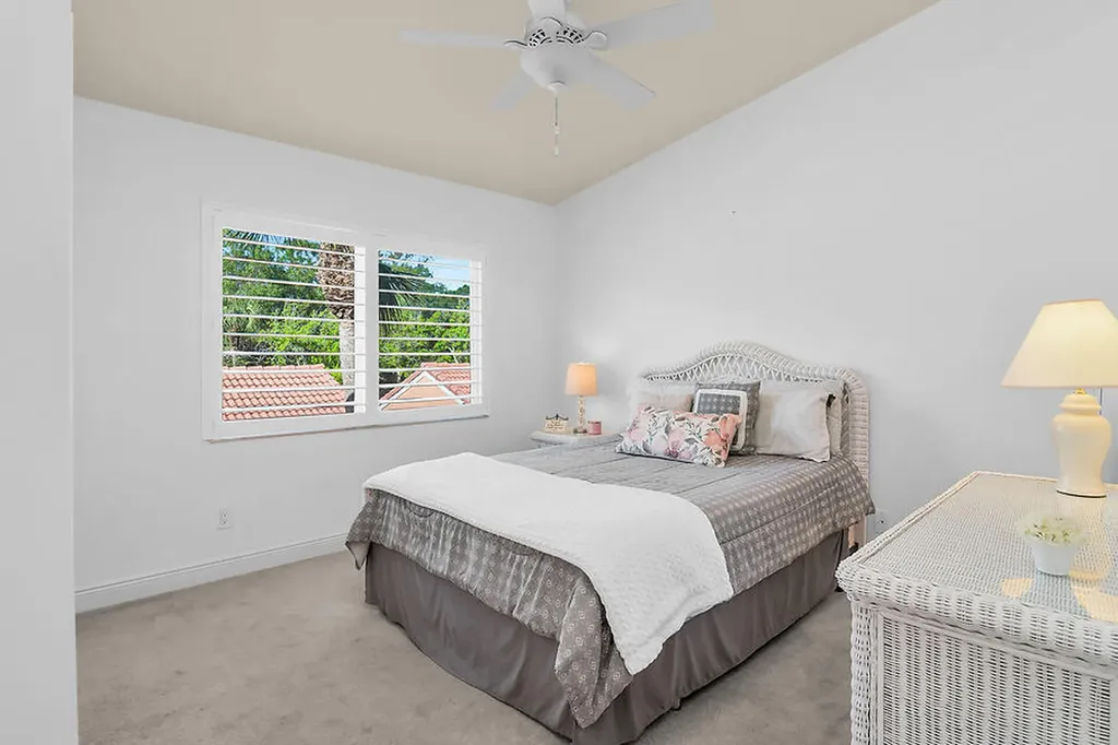 6730 Beach Resort Naples FL 34114