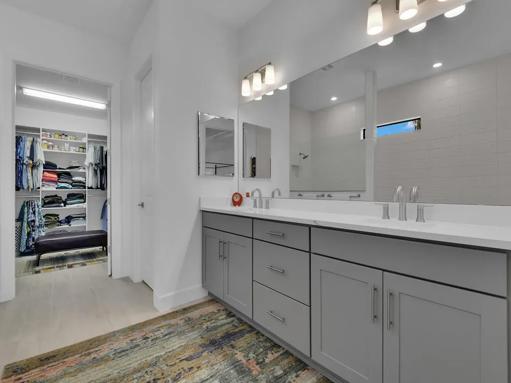 7229 Wiregrass Court Naples FL 34114