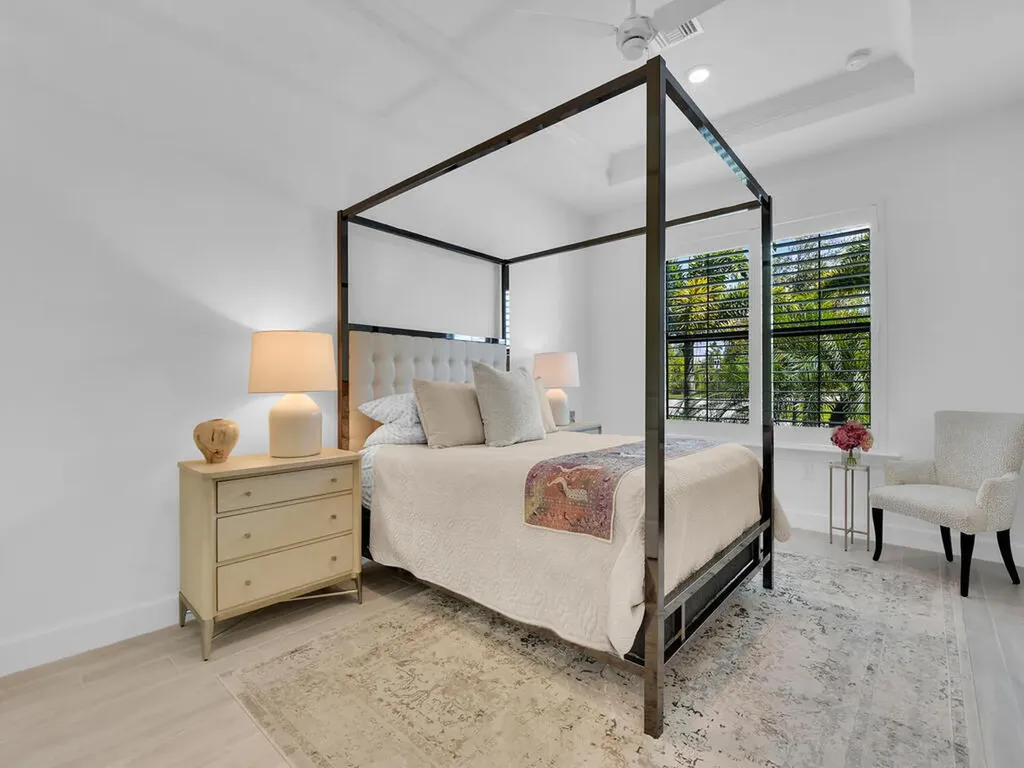 7229 Wiregrass Court Naples FL 34114