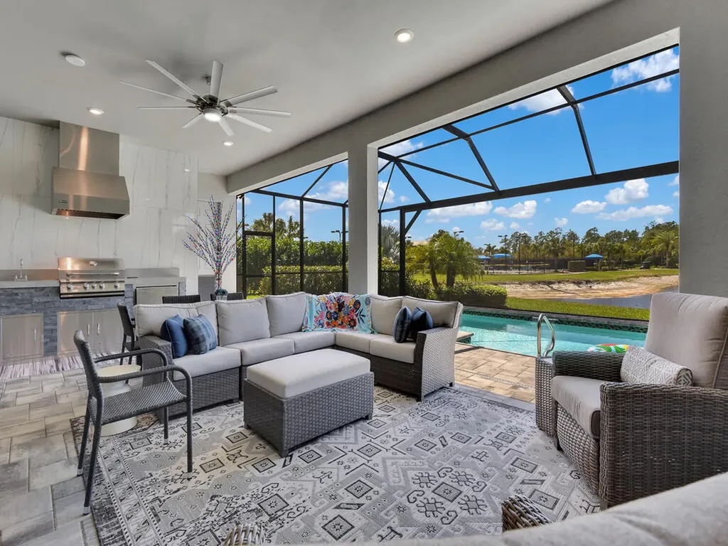 7229 Wiregrass Court Naples FL 34114