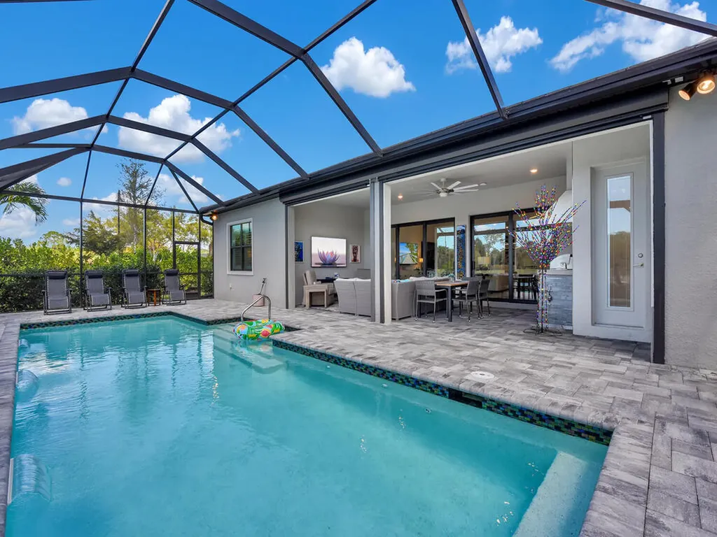 7229 Wiregrass Court Naples FL 34114