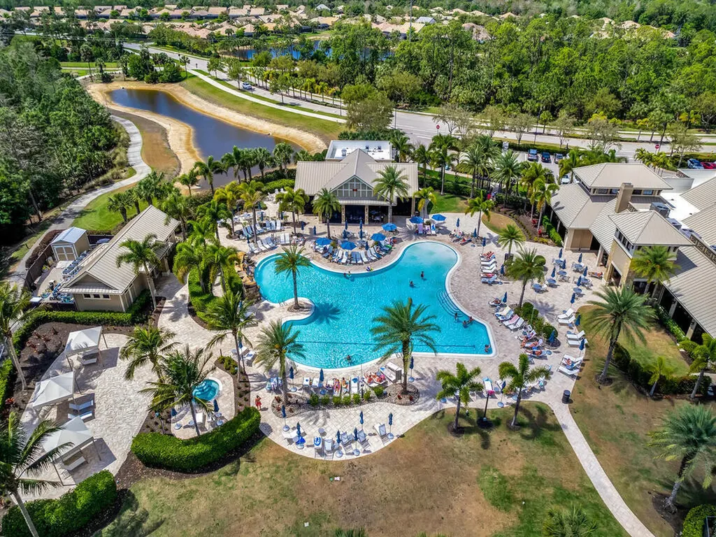 7229 Wiregrass Court Naples FL 34114