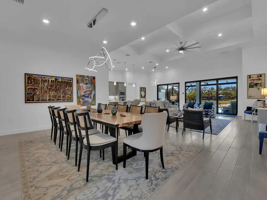 7229 Wiregrass Court Naples FL 34114