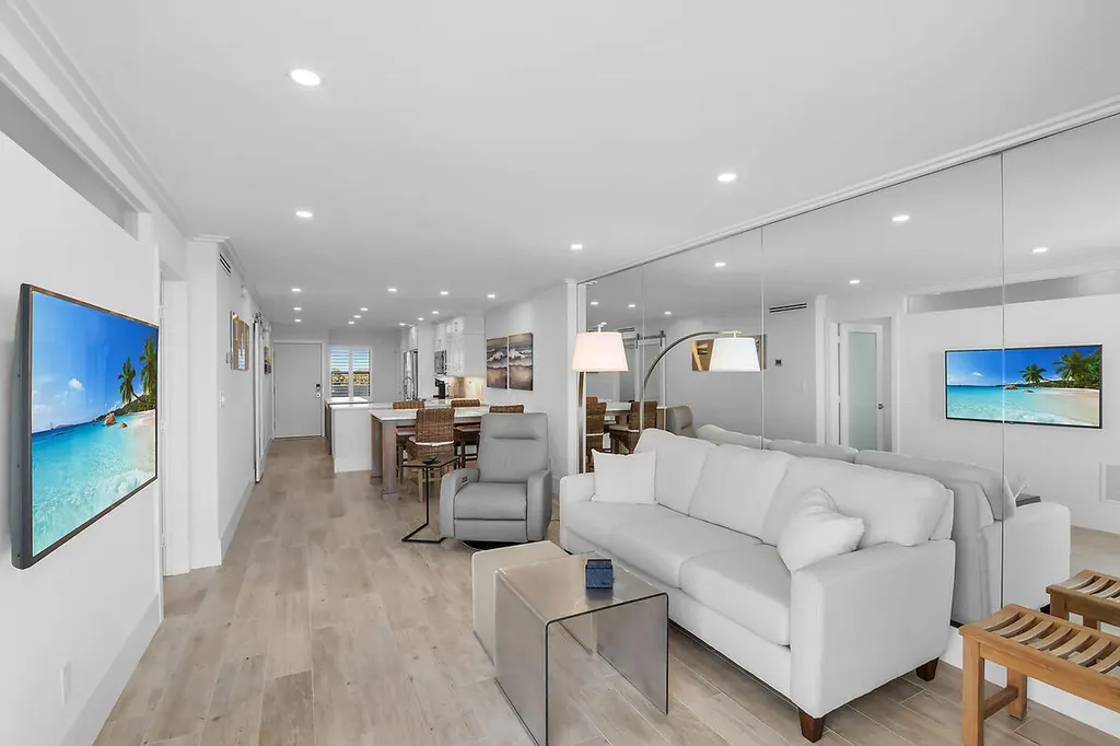 1085 Bald Eagle Drive Marco Island FL 34145