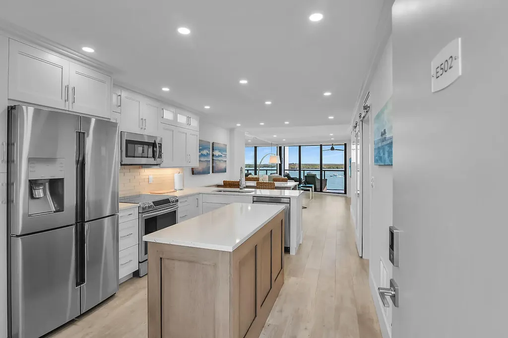 1085 Bald Eagle Drive Marco Island FL 34145