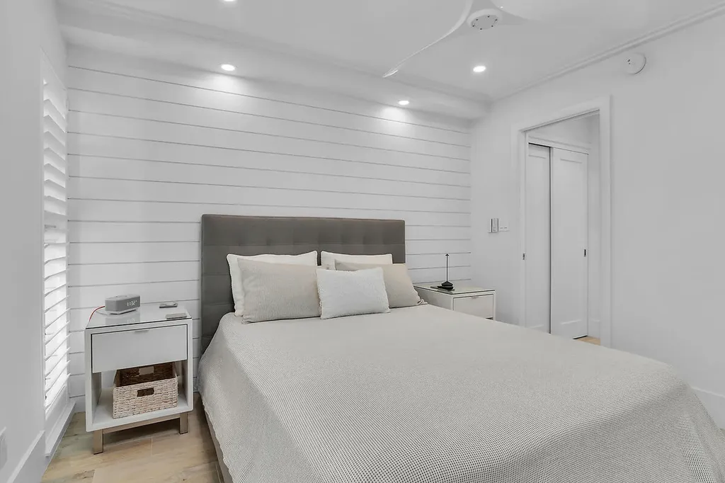 1085 Bald Eagle Drive Marco Island FL 34145