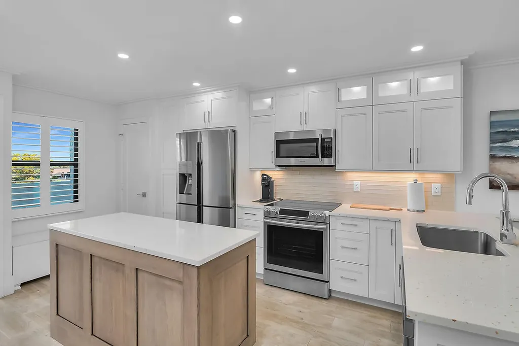 1085 Bald Eagle Drive Marco Island FL 34145