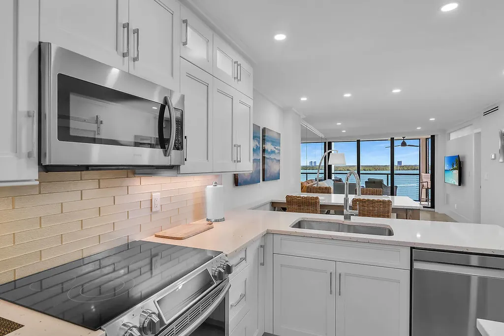 1085 Bald Eagle Drive Marco Island FL 34145