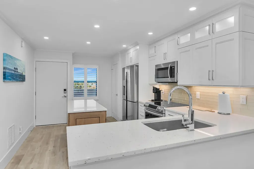 1085 Bald Eagle Drive Marco Island FL 34145