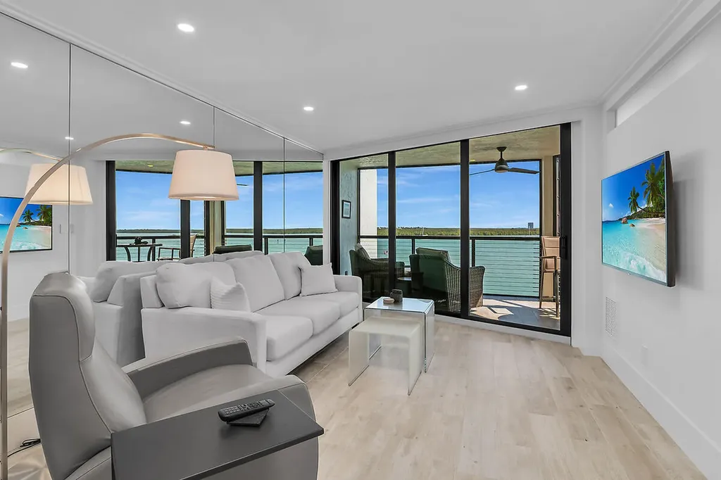 1085 Bald Eagle Drive Marco Island FL 34145