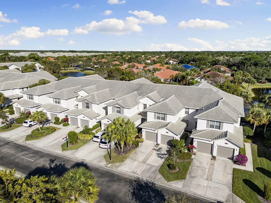 8340 Whisper Trace Way Naples FL 34114