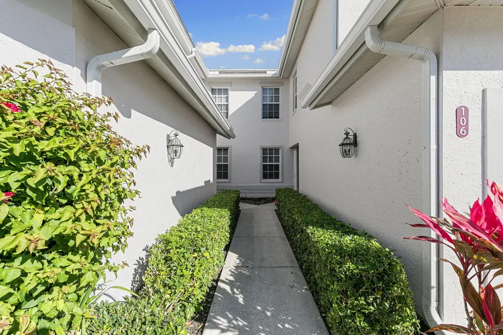 8340 Whisper Trace Way Naples FL 34114