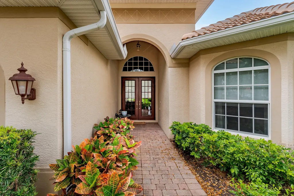6845 Bent Grass Drive Naples FL 34113