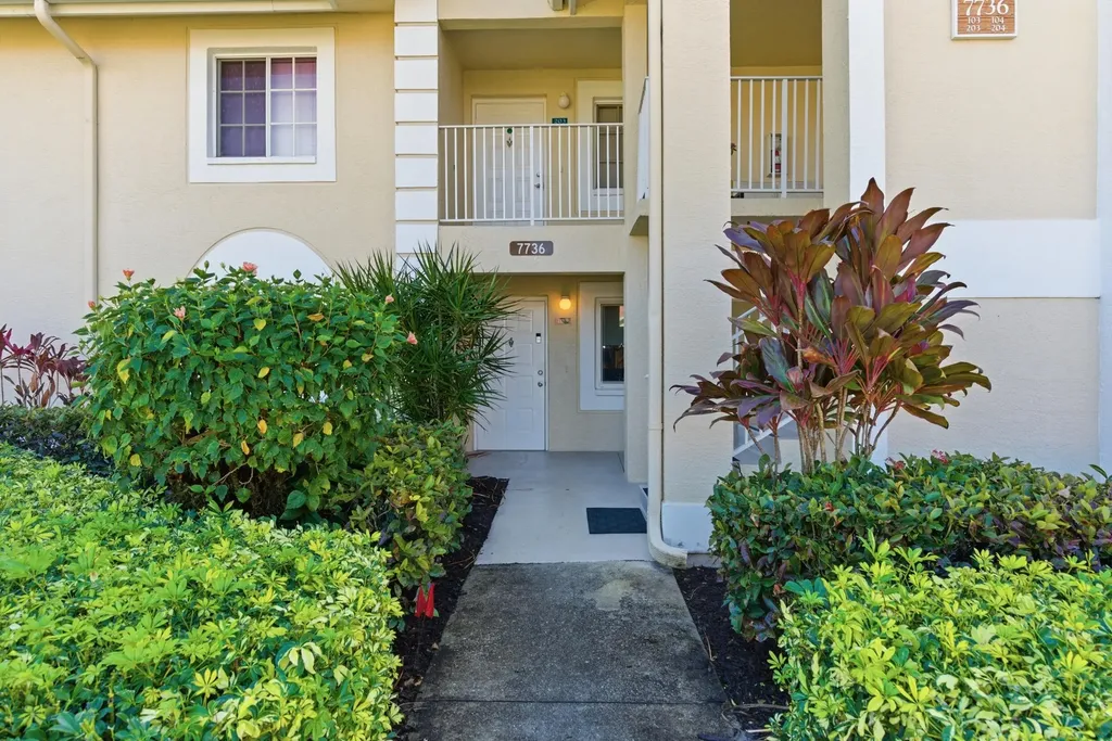 7736 Jewel Lane Naples FL 34109