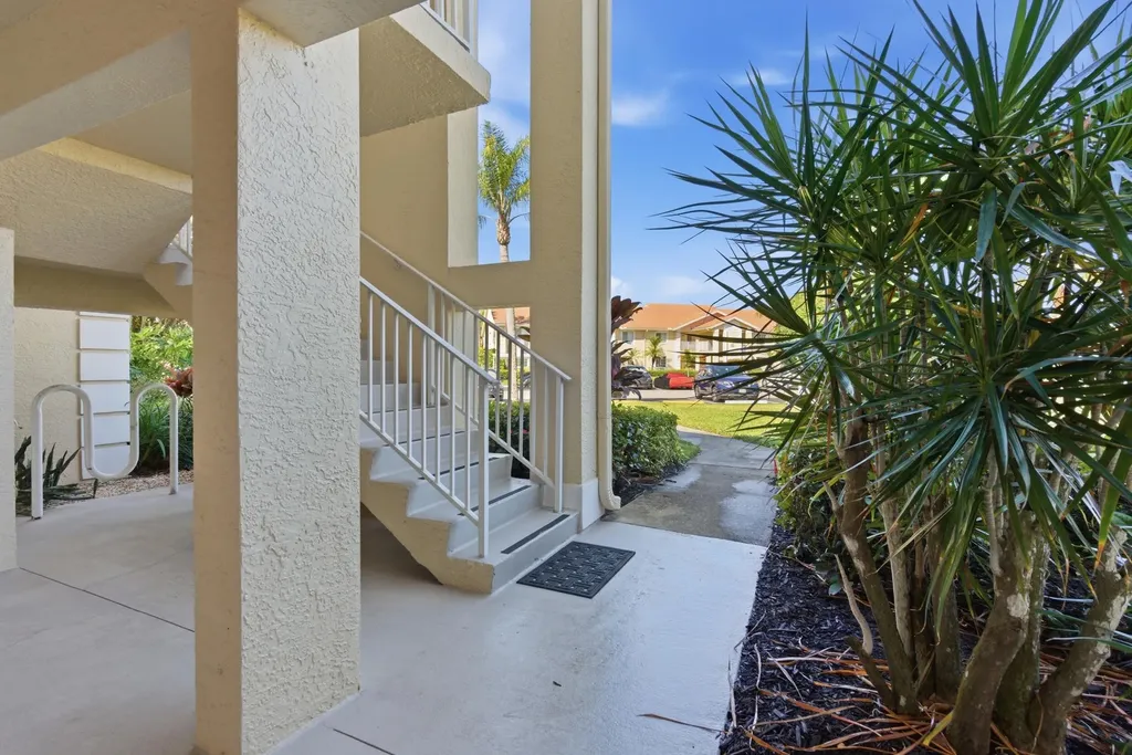 7736 Jewel Lane Naples FL 34109