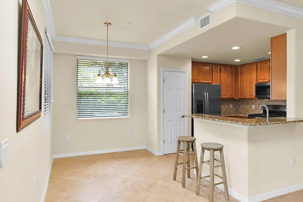 3169 Aviamar Circle Naples FL 34114