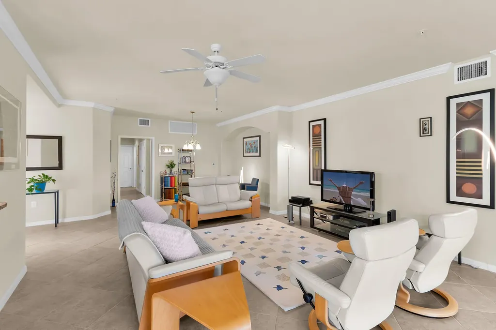 3169 Aviamar Circle Naples FL 34114