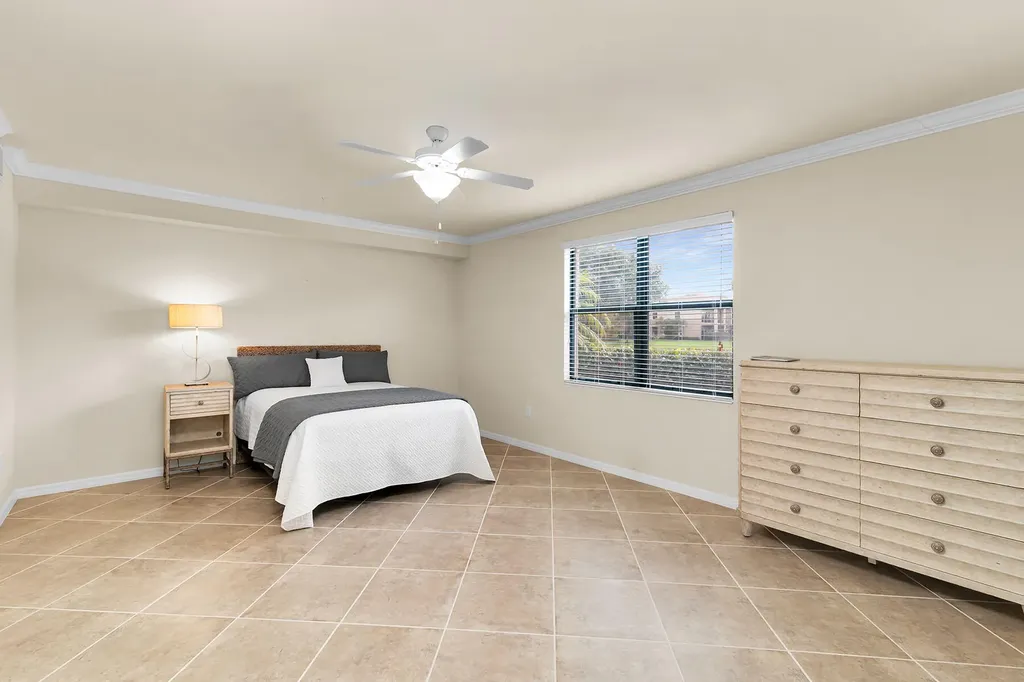3169 Aviamar Circle Naples FL 34114