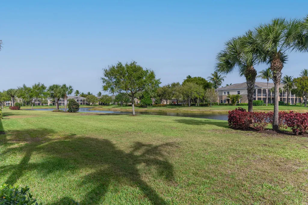 3169 Aviamar Circle Naples FL 34114