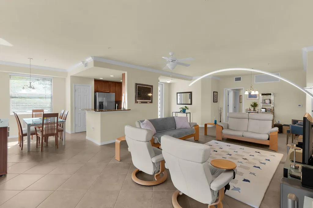 3169 Aviamar Circle Naples FL 34114