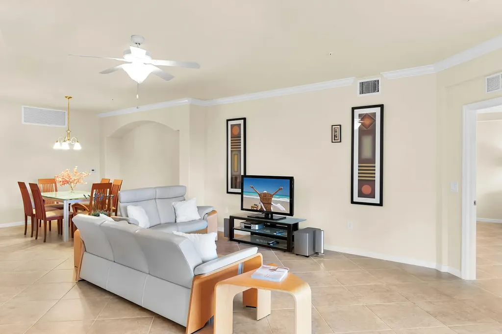 3169 Aviamar Circle Naples FL 34114