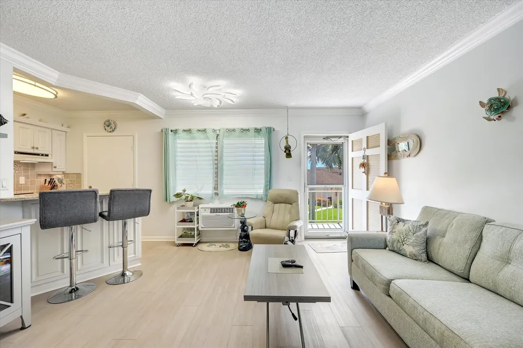 167 N Collier Marco Island FL 34145