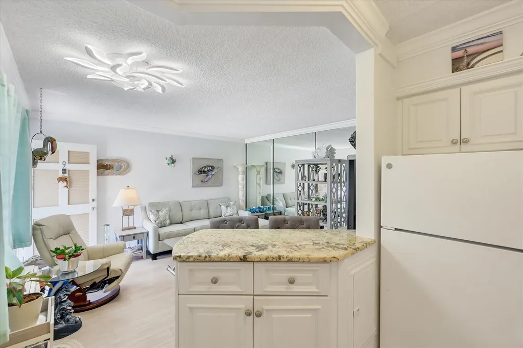 167 N Collier Marco Island FL 34145