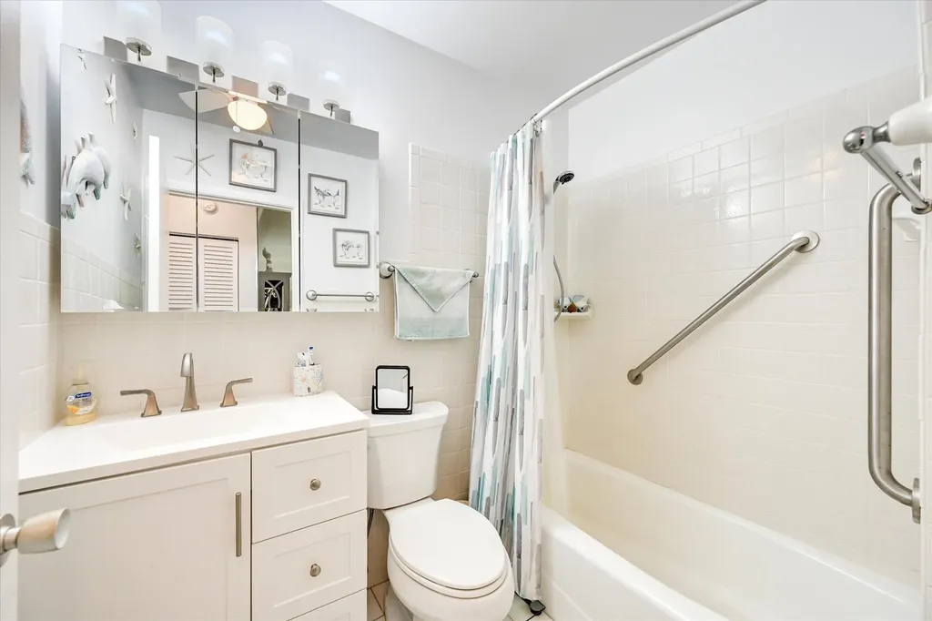 167 N Collier Marco Island FL 34145
