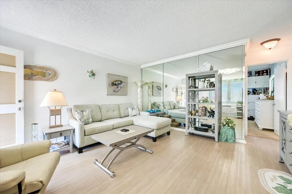 167 N Collier Marco Island FL 34145