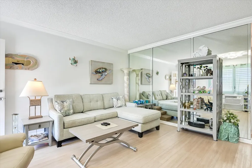 167 N Collier Marco Island FL 34145