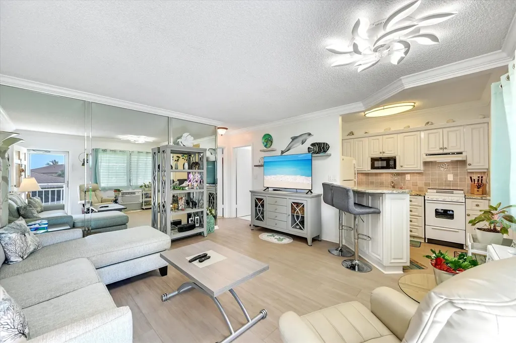 167 N Collier Marco Island FL 34145