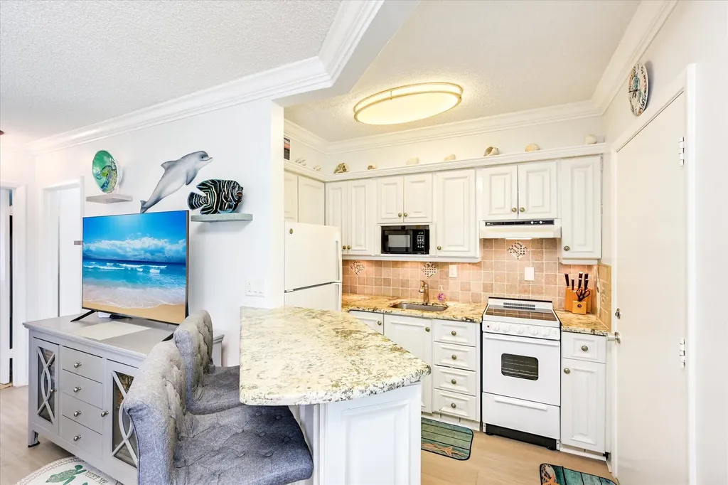167 N Collier Marco Island FL 34145