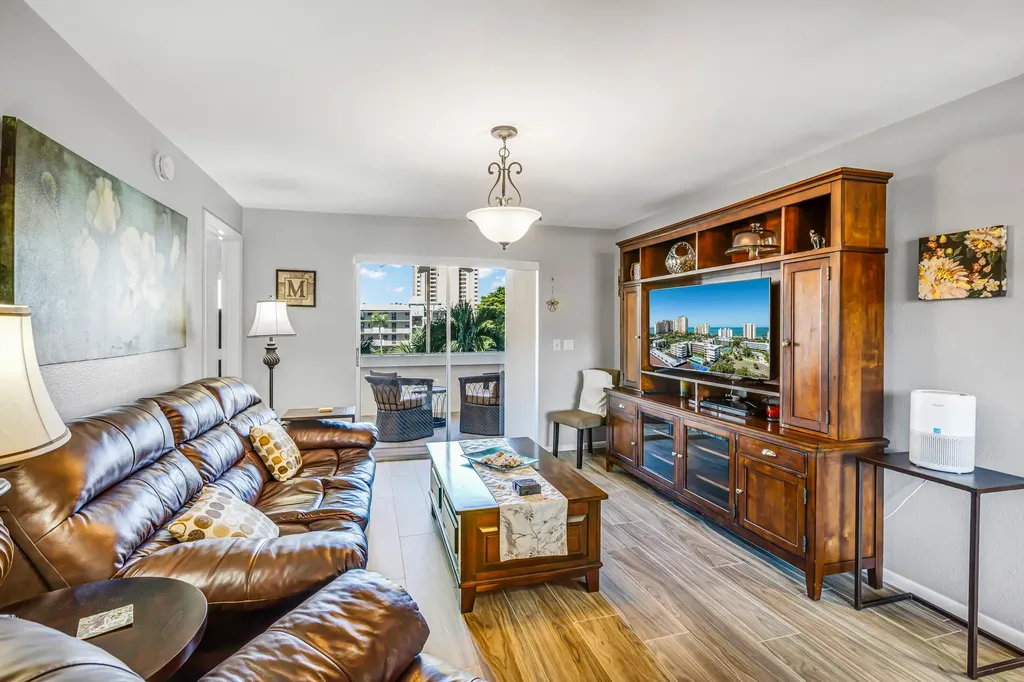 921 Seagrape Drive Marco Island FL 34145