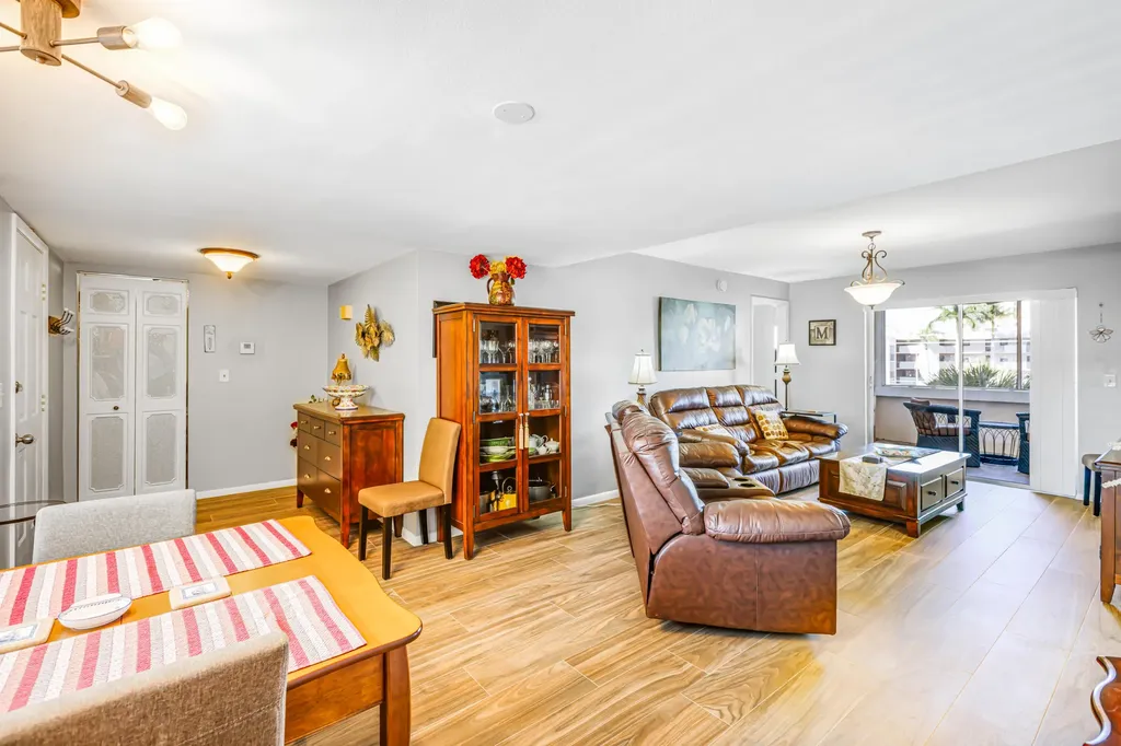 921 Seagrape Drive Marco Island FL 34145