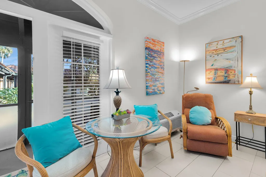 25000 Tamiami E Naples FL 34114