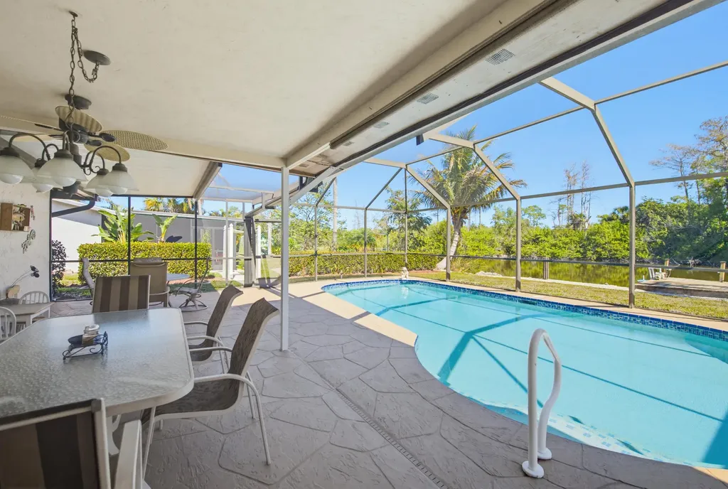 47 Constitution Drive Naples FL 34112