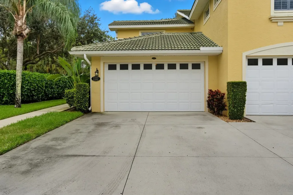 8390 Big Acorn Naples FL 34119