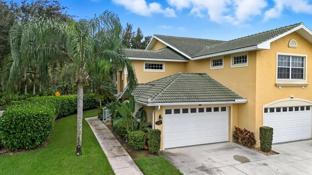 8390 Big Acorn Naples FL 34119