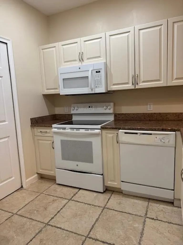 13131 Bella Casa Circle Fort Myers FL 33966