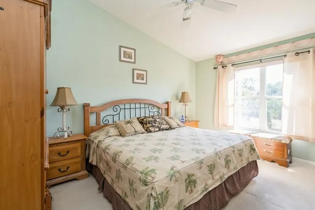 1336 Mainsail Naples FL 34114