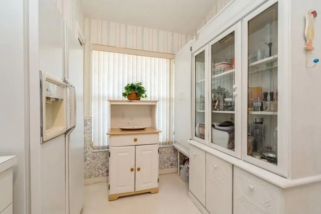 1336 Mainsail Naples FL 34114