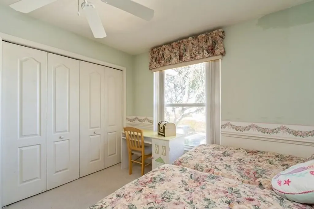 1336 Mainsail Naples FL 34114